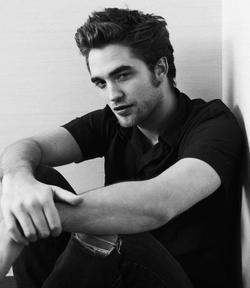 Recent Robert Pattinson photos