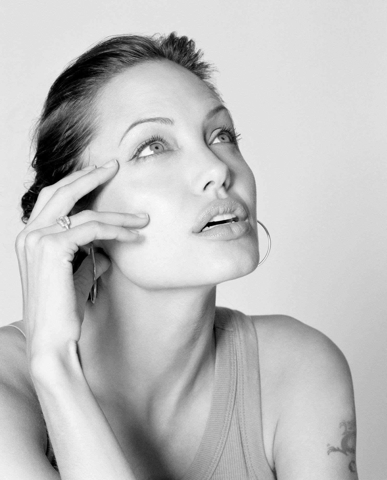 Angelina Jolie wallpaper №7558.