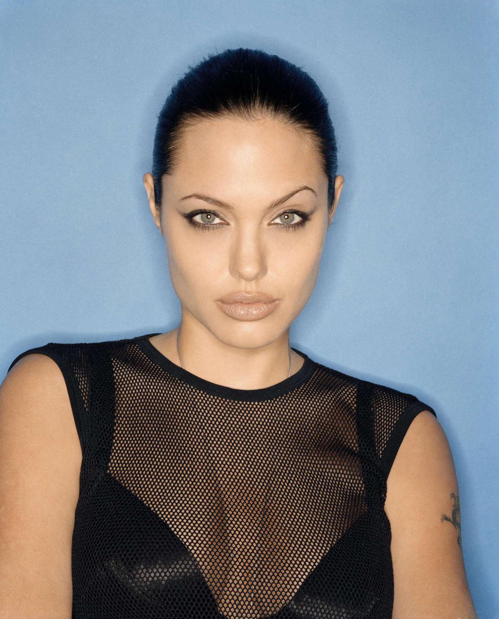 Angelina Jolie wallpaper №7560.