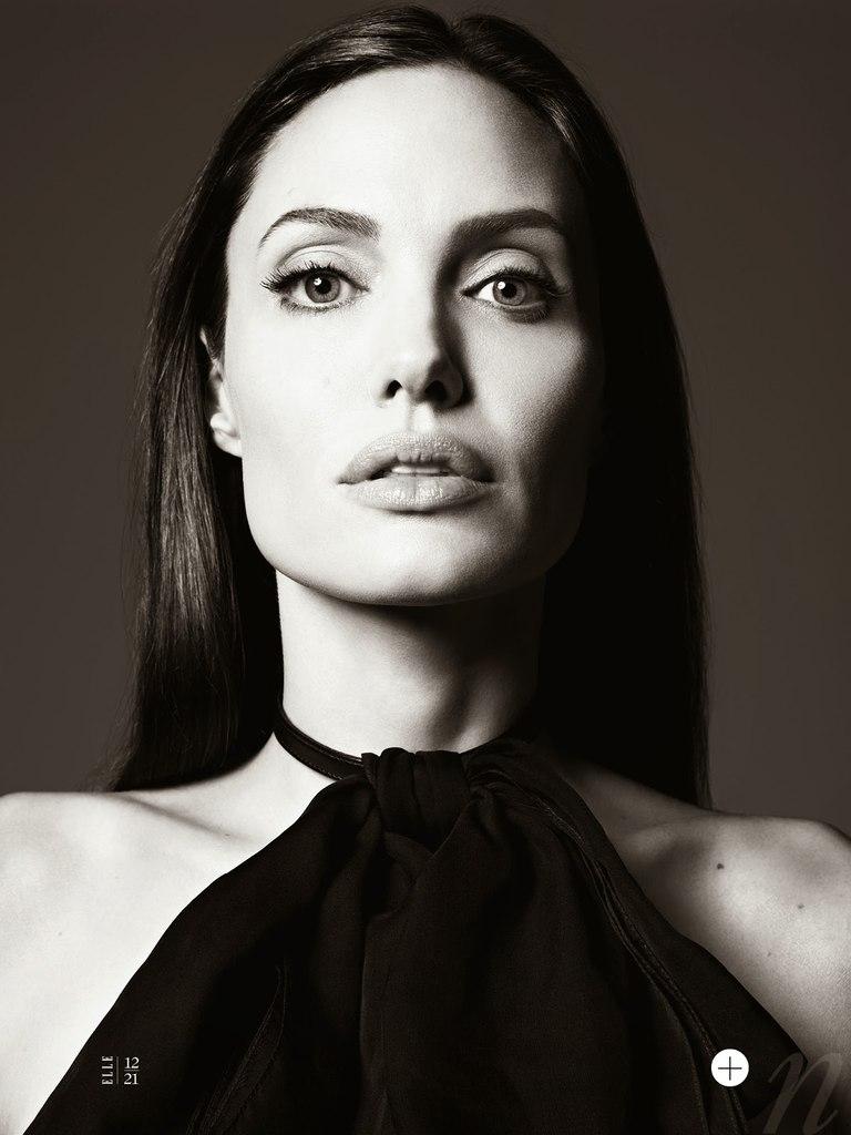 Angelina Jolie wallpaper №10956.