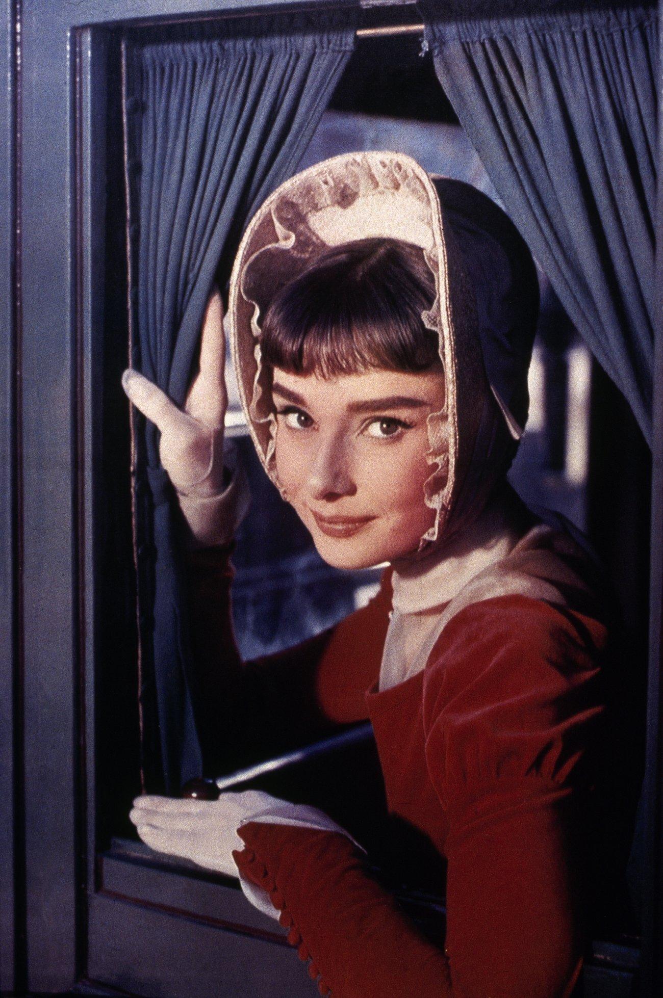 Audrey Hepburn wallpaper №11058.