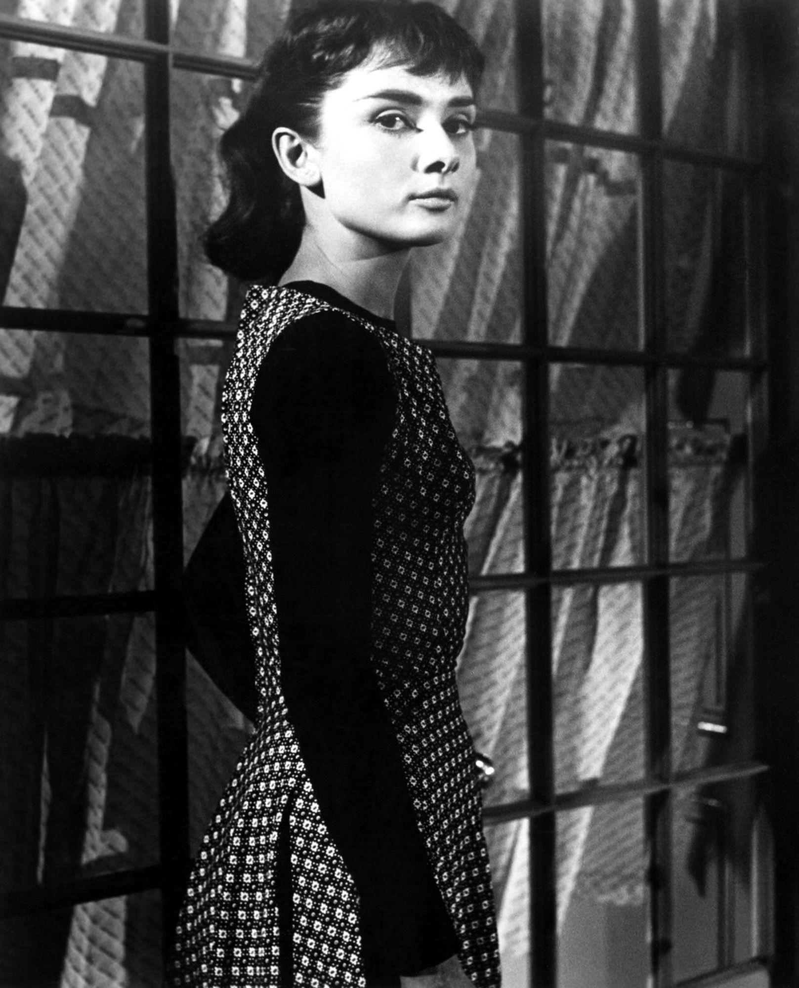 Audrey Hepburn wallpaper №11107.