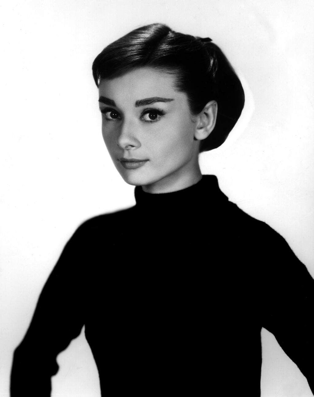 Audrey Hepburn wallpaper №11090.
