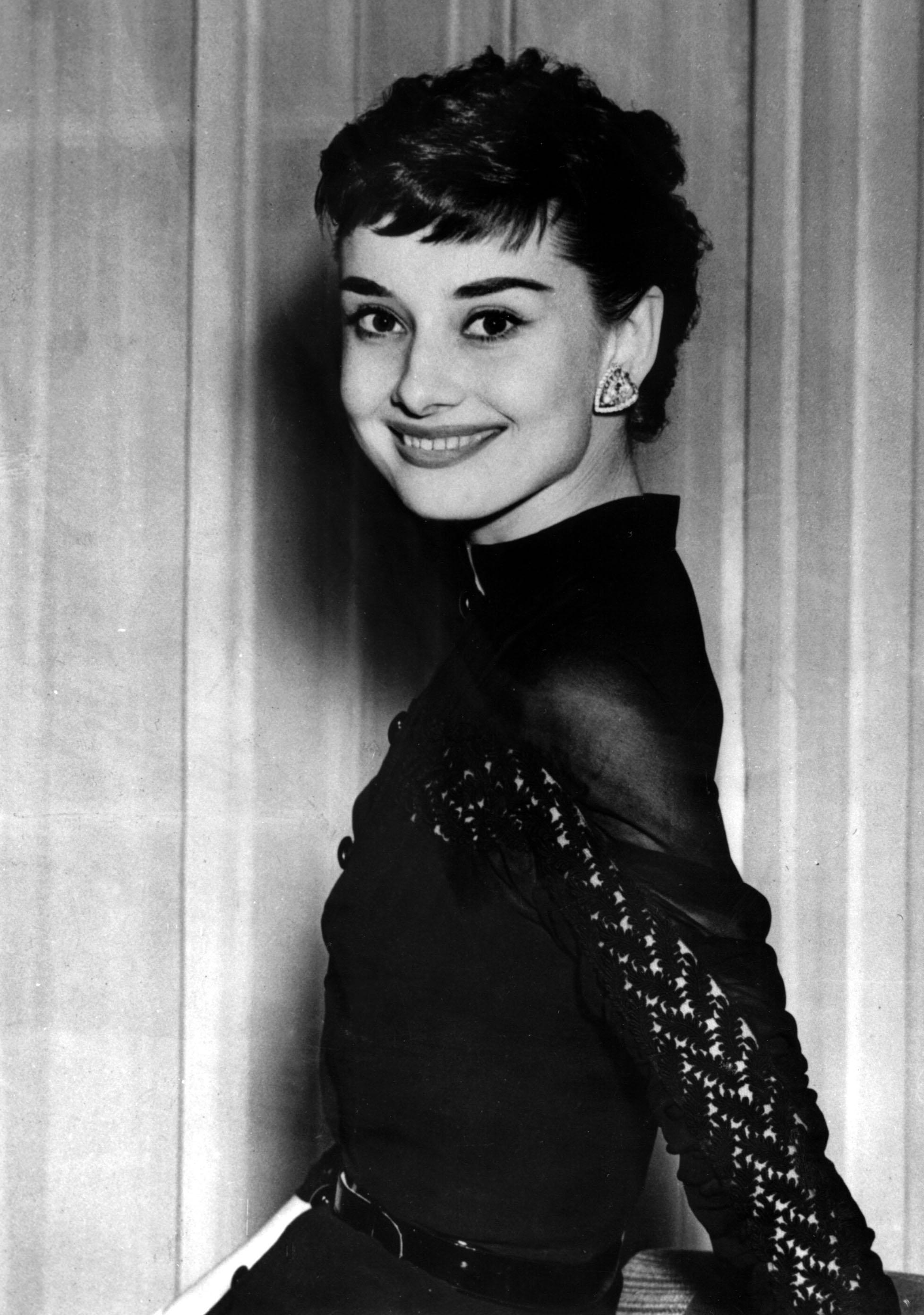 Audrey Hepburn wallpaper №10997.