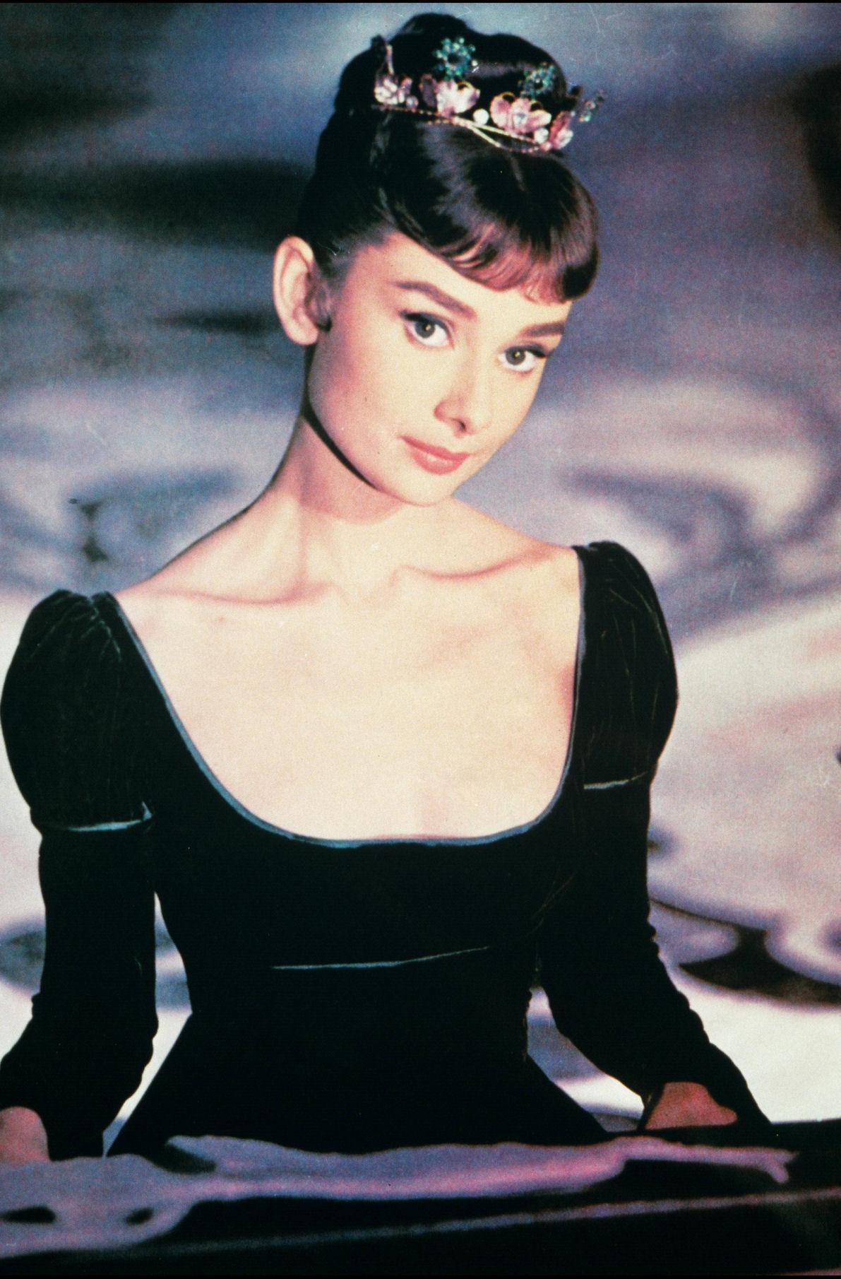 Audrey Hepburn wallpaper №11081.