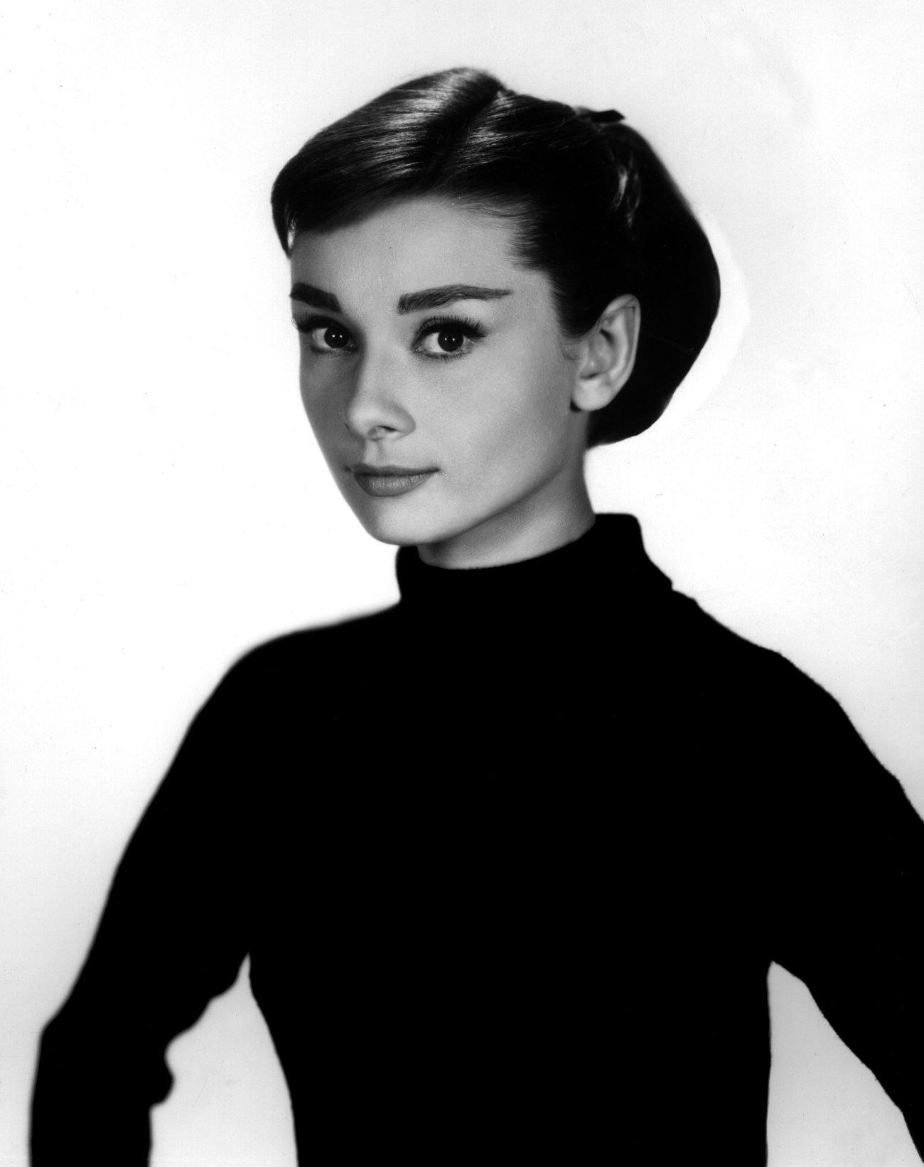 Audrey Hepburn wallpaper №11105.