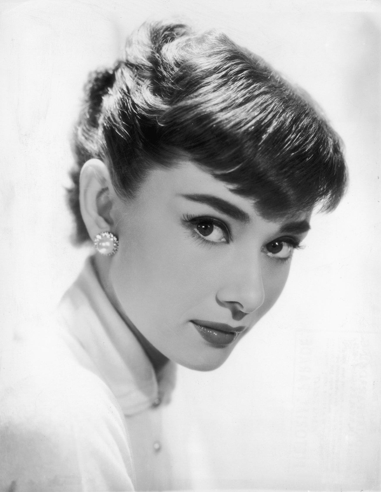 Audrey Hepburn wallpaper №10994.