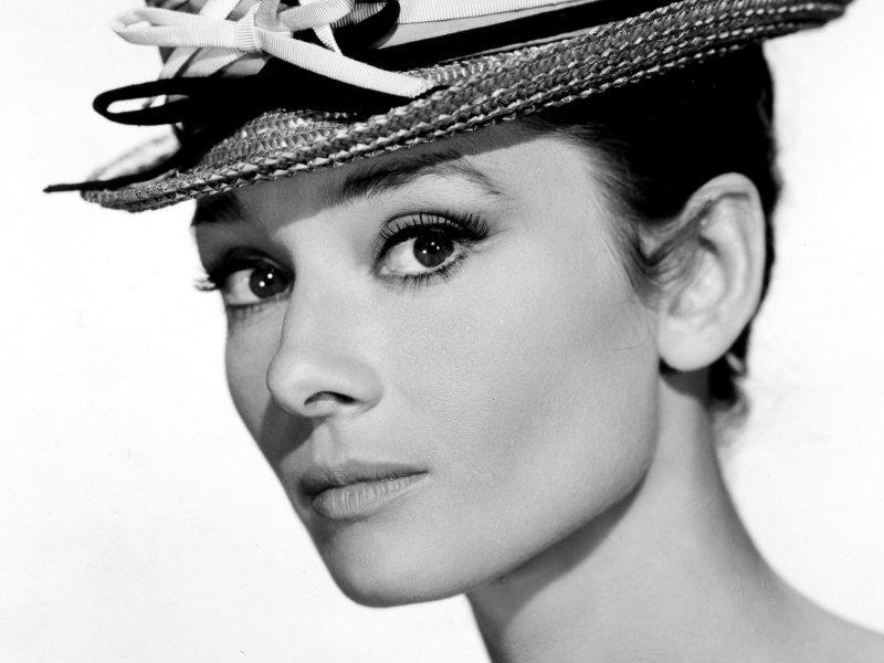 Audrey Hepburn wallpaper №2513.