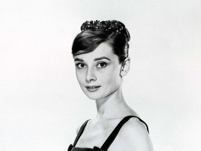 Audrey Hepburn wallpaper №2527.